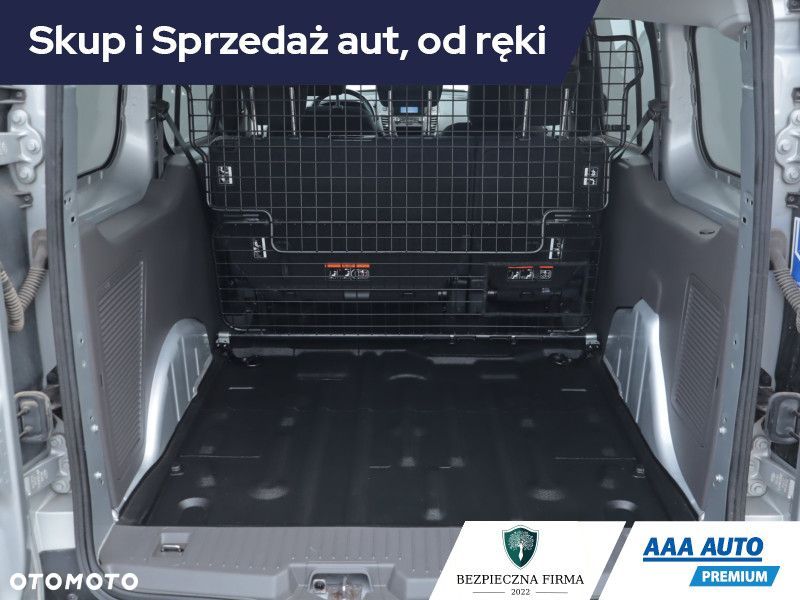 Ford Transit Connect - 16