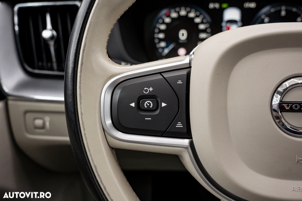 Volvo XC 60 D4 AWD Inscription - 30