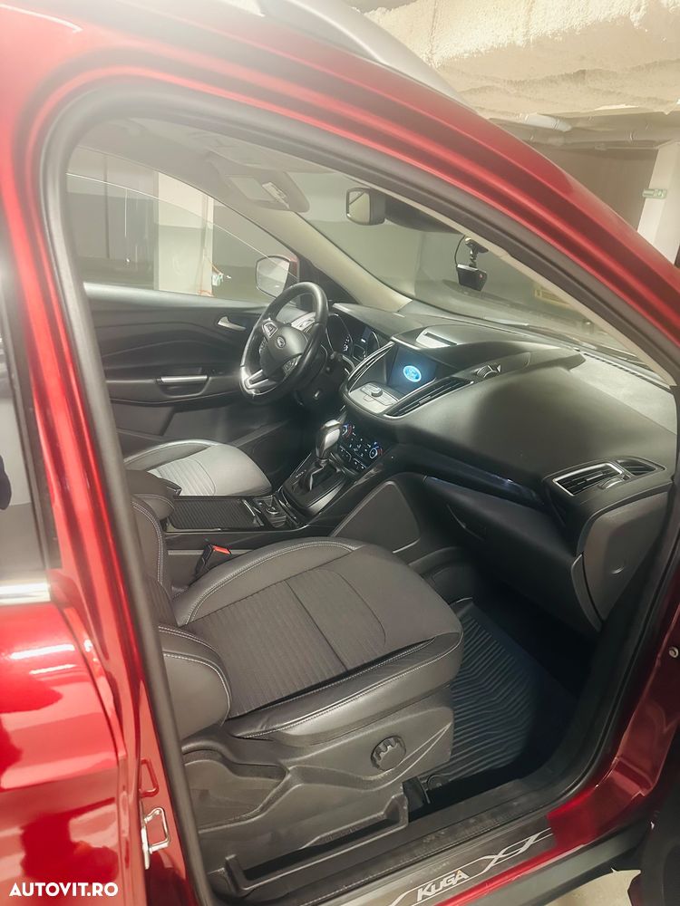 Ford Kuga 2.0 TDCi Powershift 4WD Titanium - 5