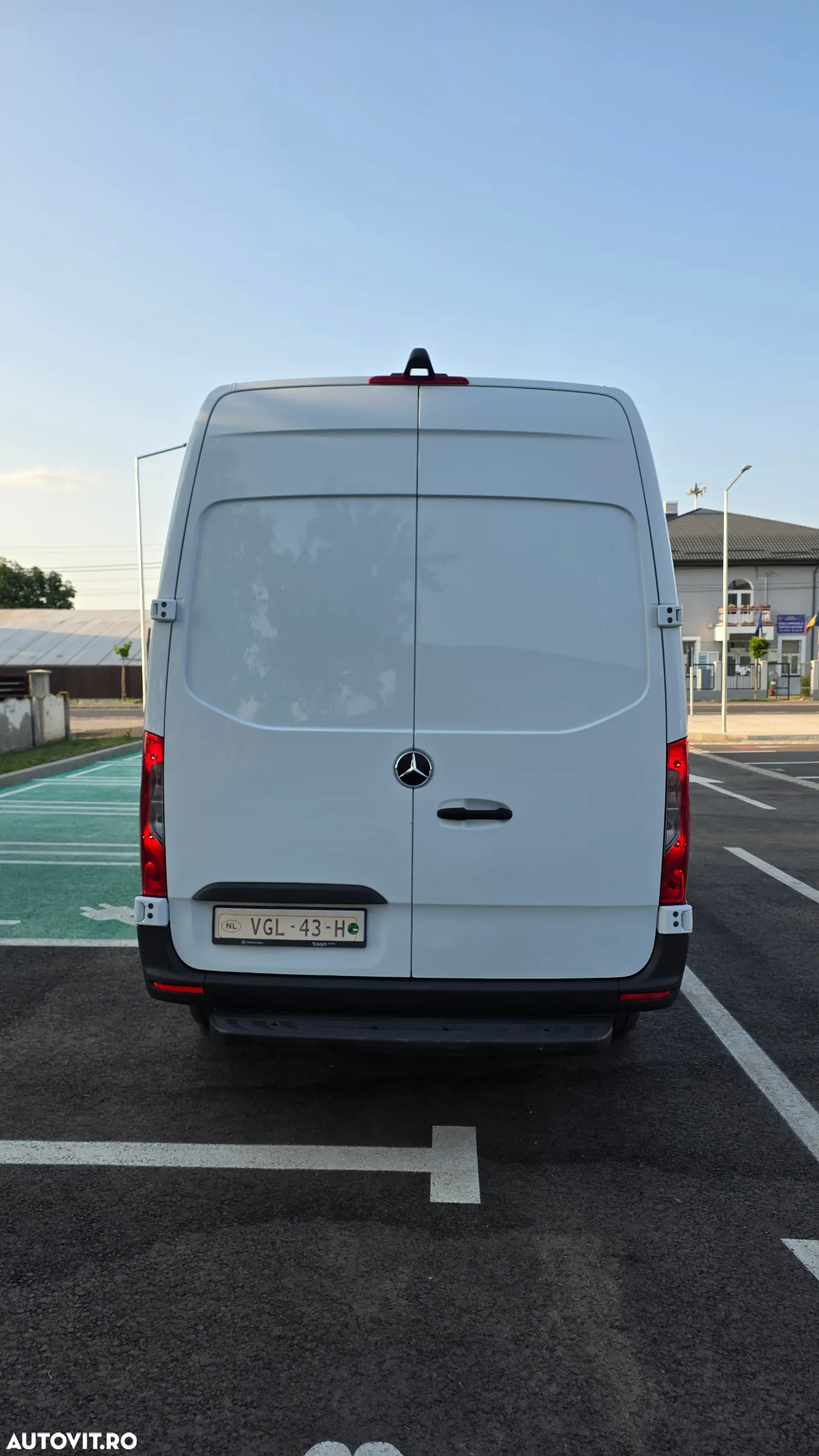 Mercedes-Benz Sprinter - 5