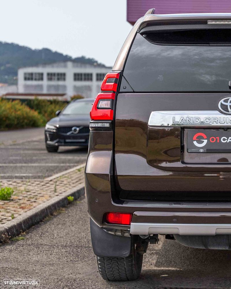 Toyota Land Cruiser Prado - 7