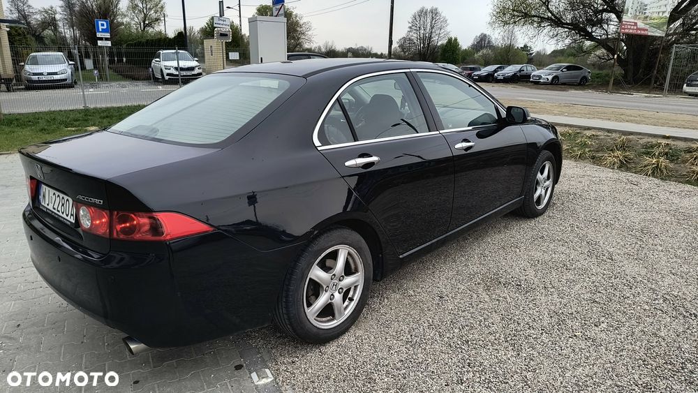Honda Accord 2.0 Executive - 6