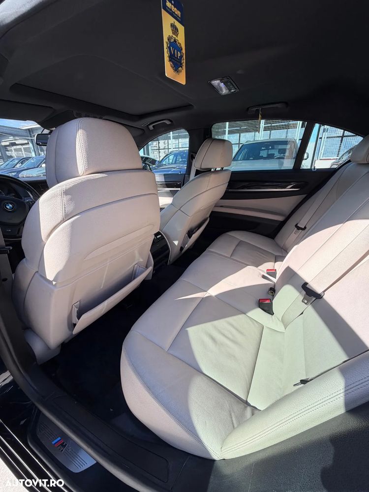 BMW Seria 7 740d xDrive Aut. - 17