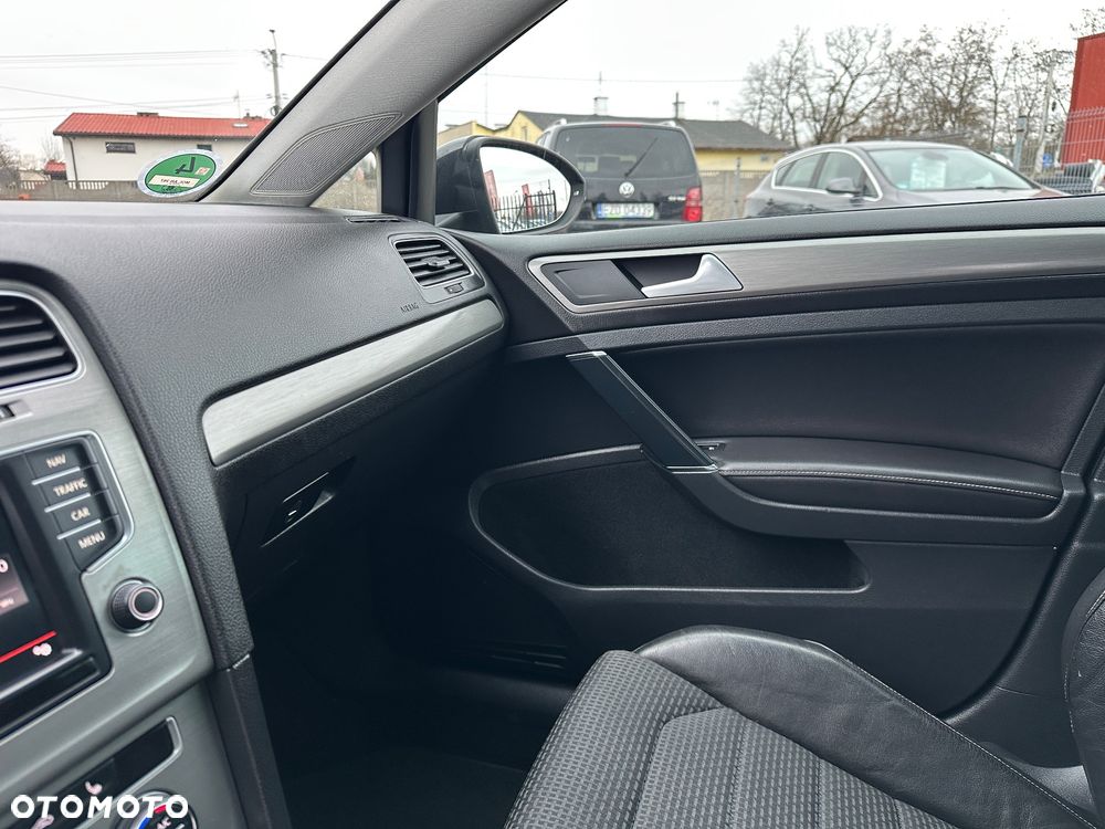 Volkswagen Golf 1.6 BlueTDI DSG Comfortline - 24