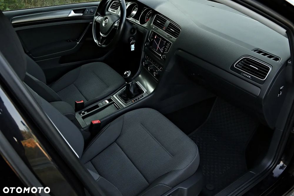 Volkswagen Golf 1.6 TDI BlueMotion Technology Cup - 8