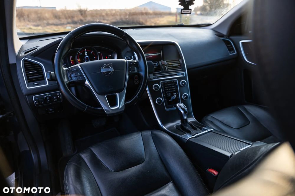 Volvo XC 60 D4 Drive-E Momentum - 25