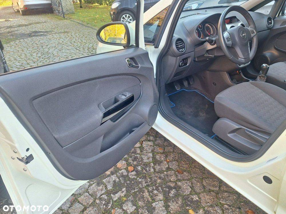 Opel Corsa 1.2 16V 111 - 11