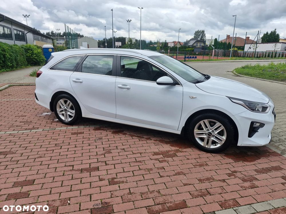 Kia Ceed 1.6 CRDi mHEV M - 7