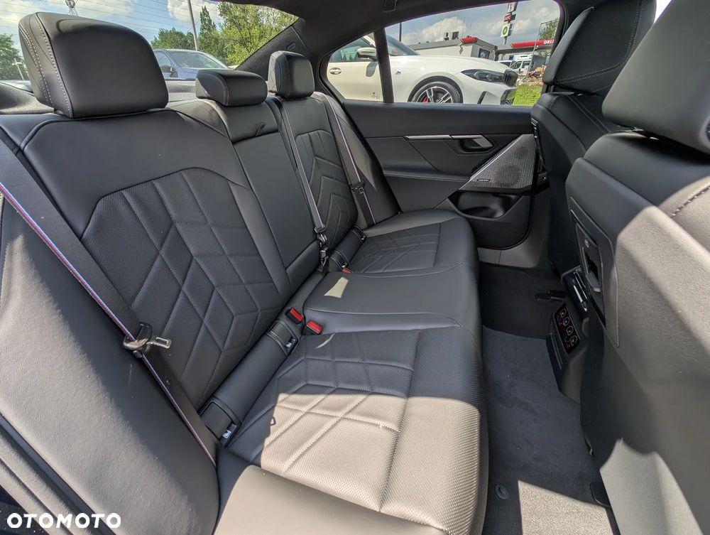 BMW Seria 5 520d mHEV - 18