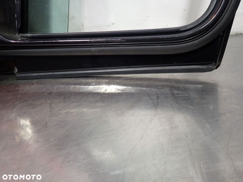 DRZWI LEWY TYŁ VOLKSWAGEN GOLF V HB LC9Z - 22