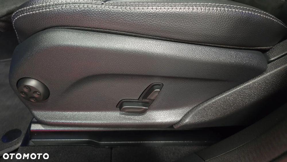 Mercedes-Benz GLC 300 de 4Matic 9G-TRONIC AMG Line Plus - 10