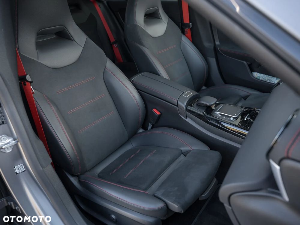 Mercedes-Benz CLA AMG 35 mHEV 4-Matic 8G-DCT - 31