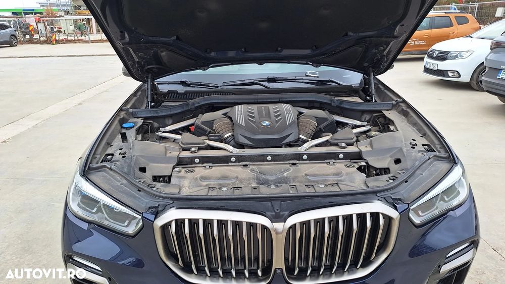 BMW X5 M M50i - 39