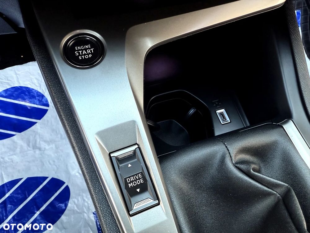 Peugeot 308 1.5 BlueHDi Allure S&S - 21