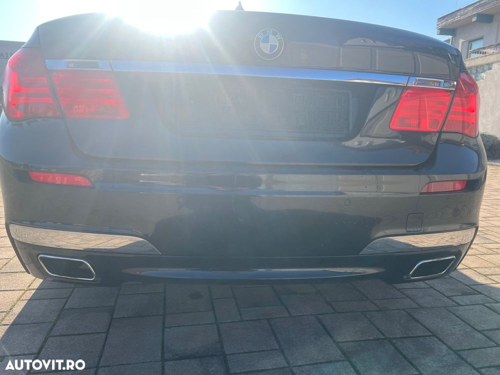 BMW Seria 7 740d Aut. - 19