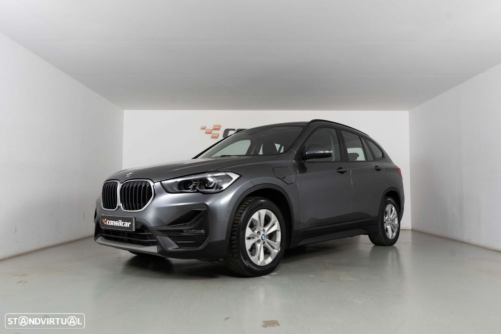 BMW X1 25 e xDrive Corporate Edition - 8