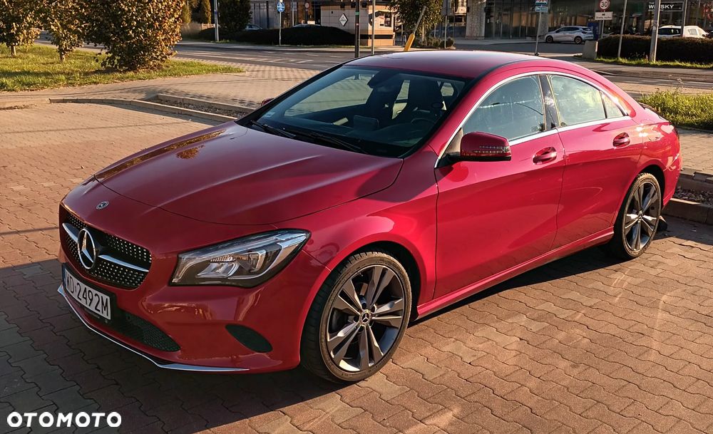 Mercedes-Benz CLA 200 7G-DCT Urban - 1