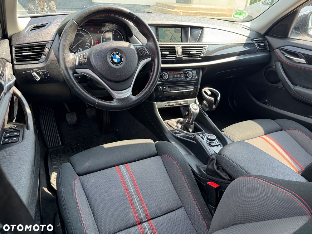 BMW X1 sDrive18d Sport Line - 7