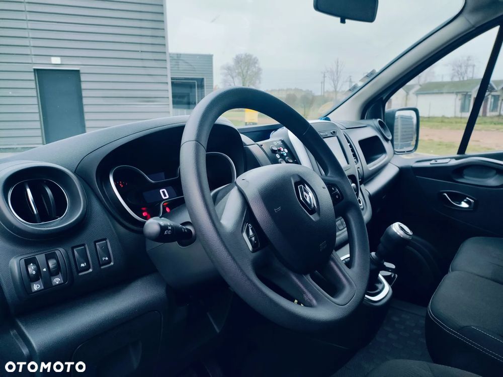 Renault Trafic - 12