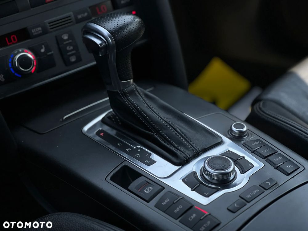 Audi A6 Allroad - 14