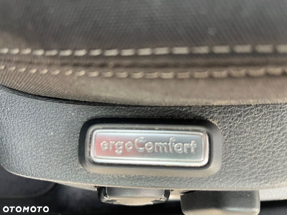 Volkswagen Passat - 24