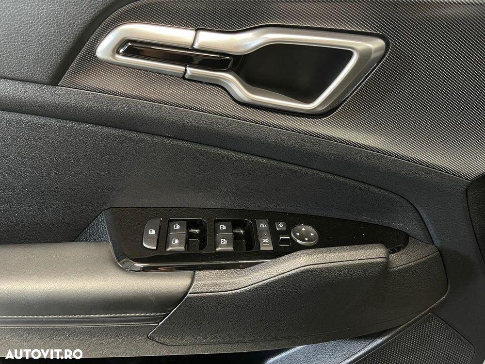 Kia Sportage 1.6T-GDI Hybrid 2WD Aut. Spirit - 16