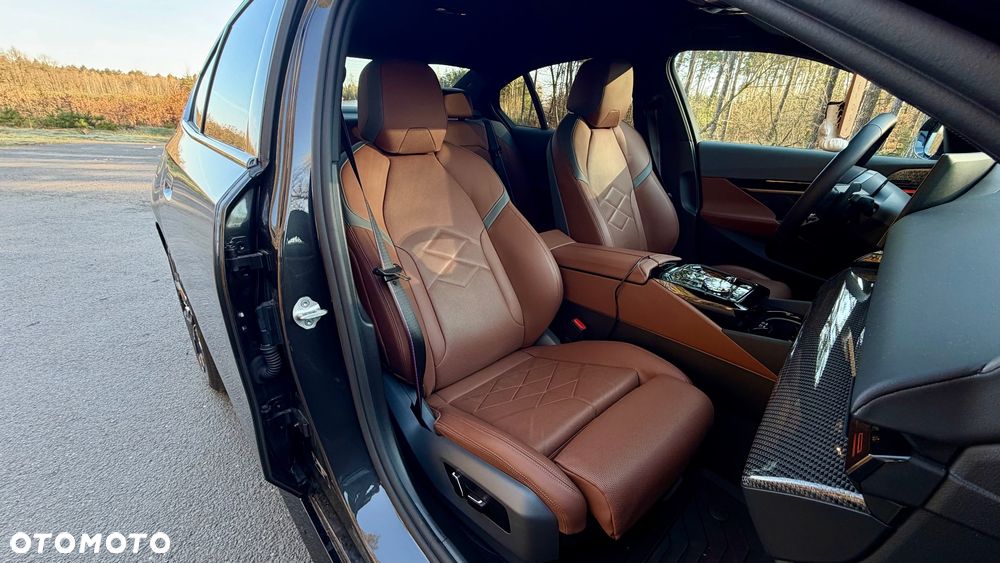 BMW Seria 5 540d xDrive mHEV M Sport - 39