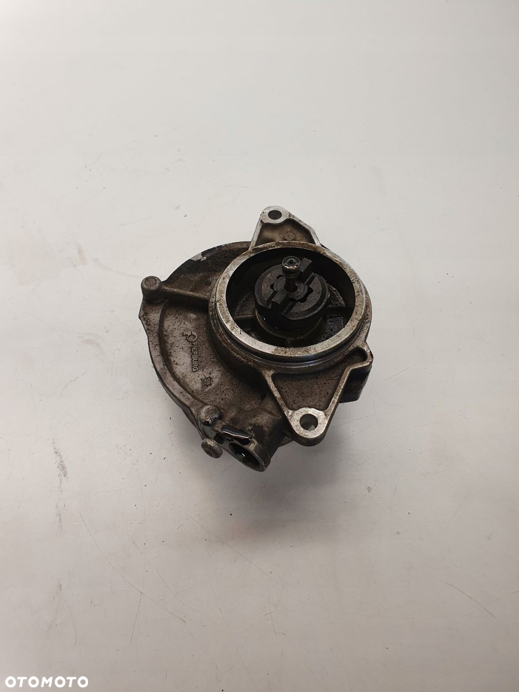 POMPA VACUM AUDI A6 C6 3.0 TDI BMK ASB 057145100T - 2