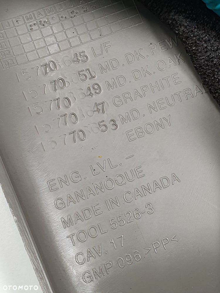 TRÓJKĄT OSŁONA LUSTERKA PRAWA CHEVROLET TAHOE II - 4