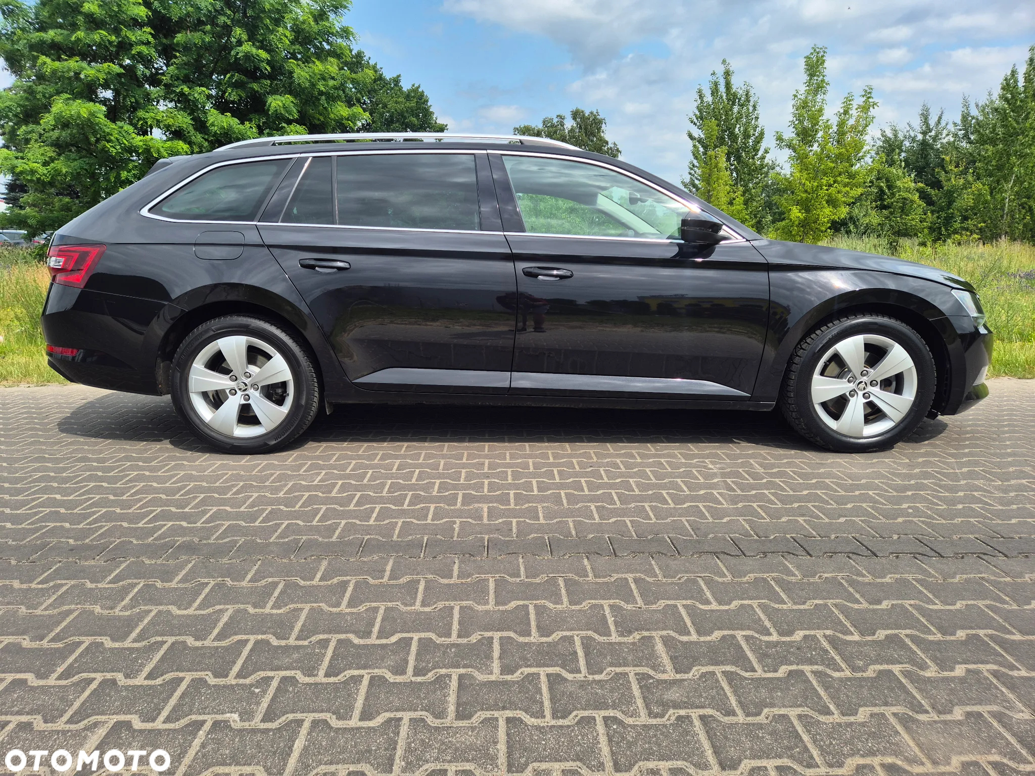 Skoda Superb 2.0 TDI SCR Style DSG - 11
