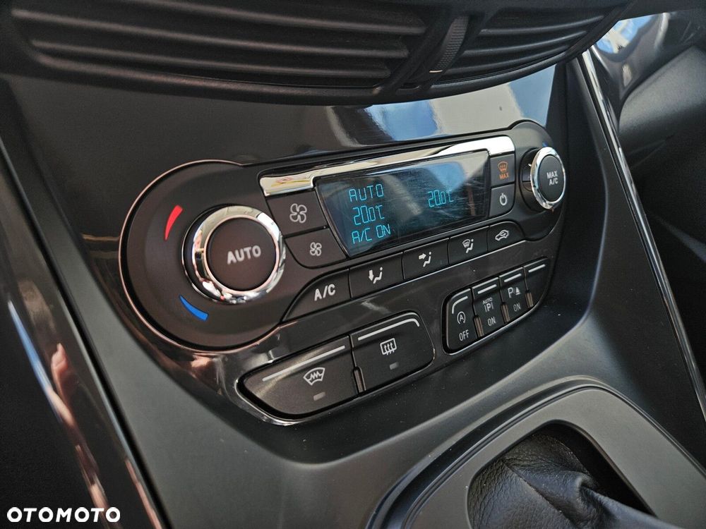 Ford Kuga 2.0 TDCi AWD Titanium - 17