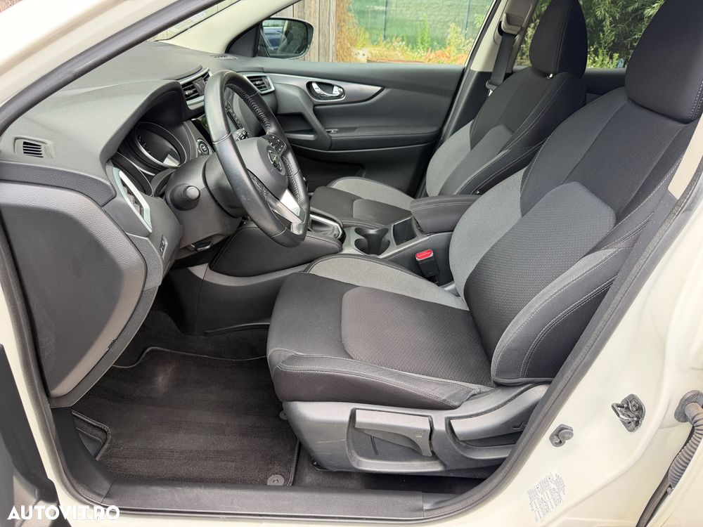 Nissan Qashqai 1.6 DCI ALL-MODE 4x4i N-Connecta - 17