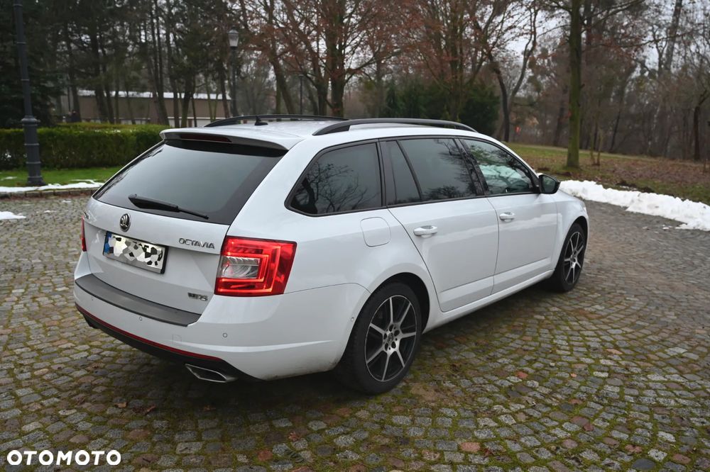 Skoda Octavia 2.0 TDI DSG RS - 5