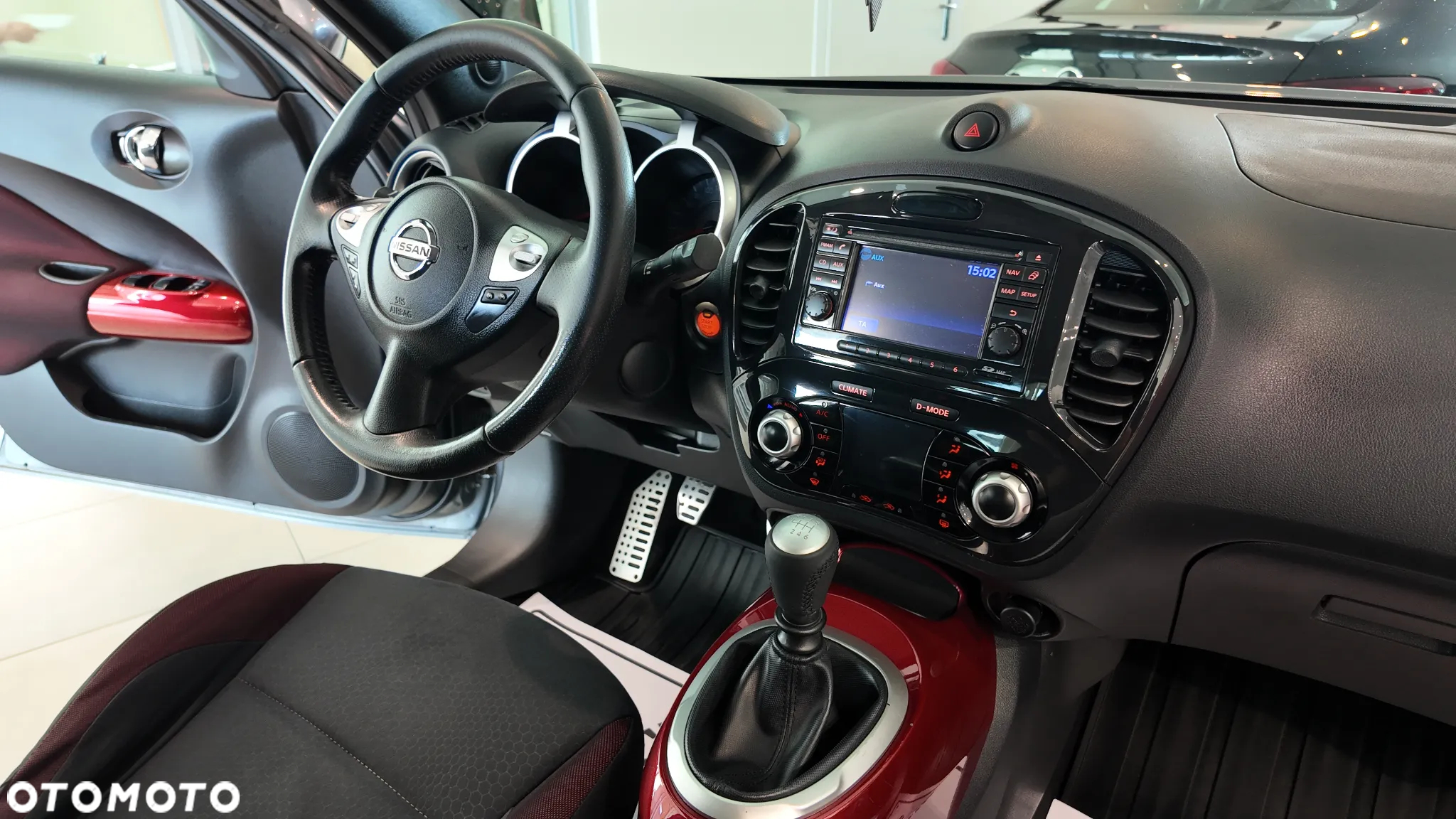Nissan Juke 1.6 DIG-T Tekna - 37