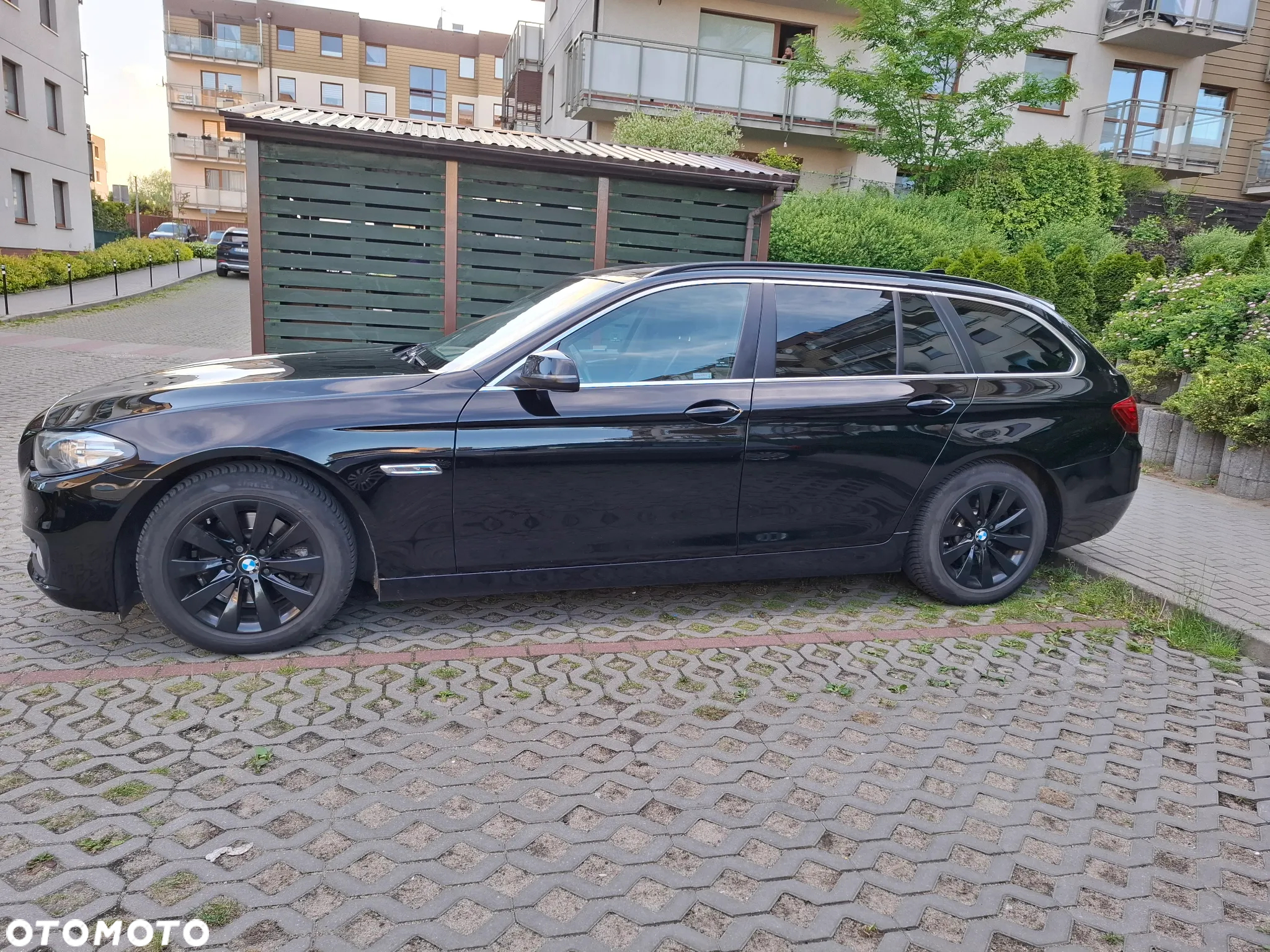 BMW Seria 5 520d xDrive Touring - 12