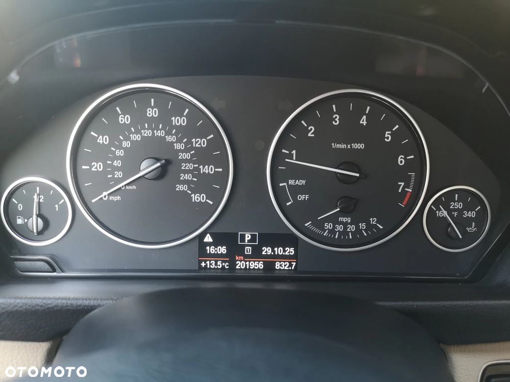 BMW Seria 3 330i xDrive - 12