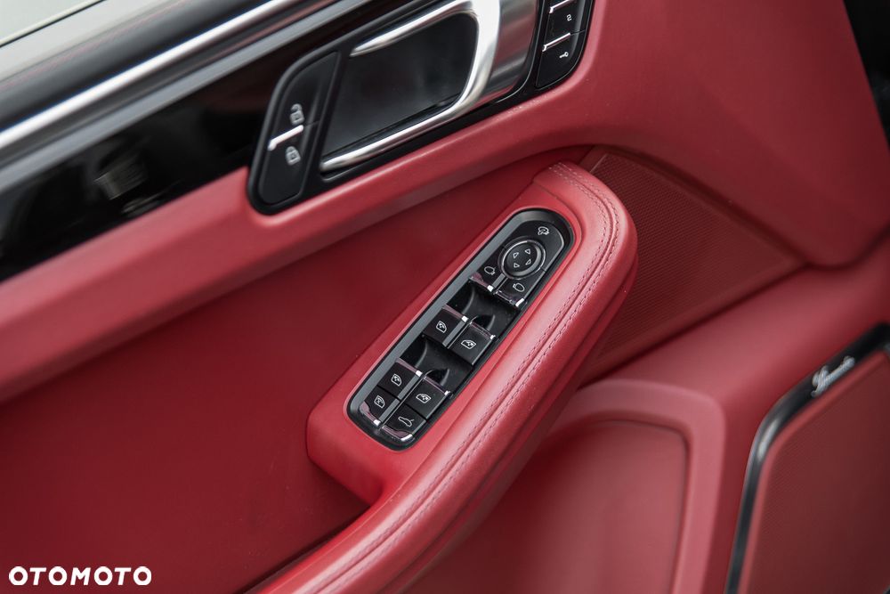 Porsche Macan GTS PDK - 36