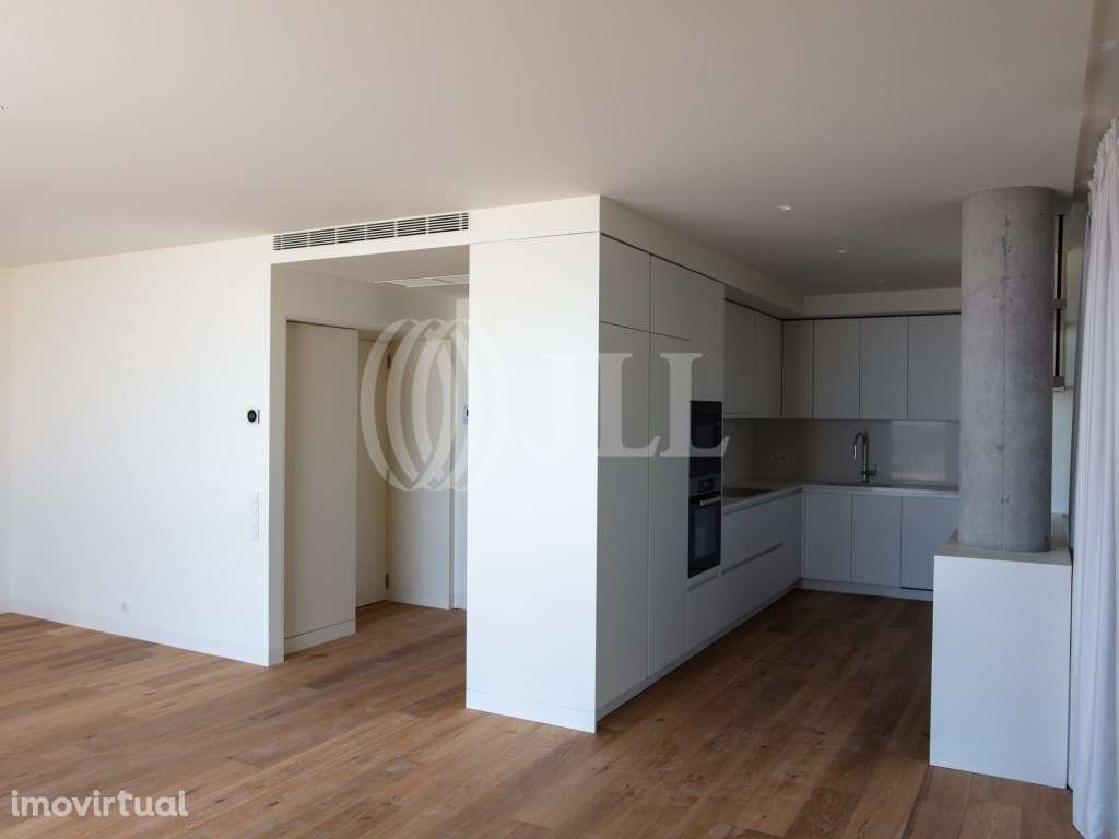 Apartamento T2 com garagem, no Miramar Tower, no Porto - Grande imagem: 4/13