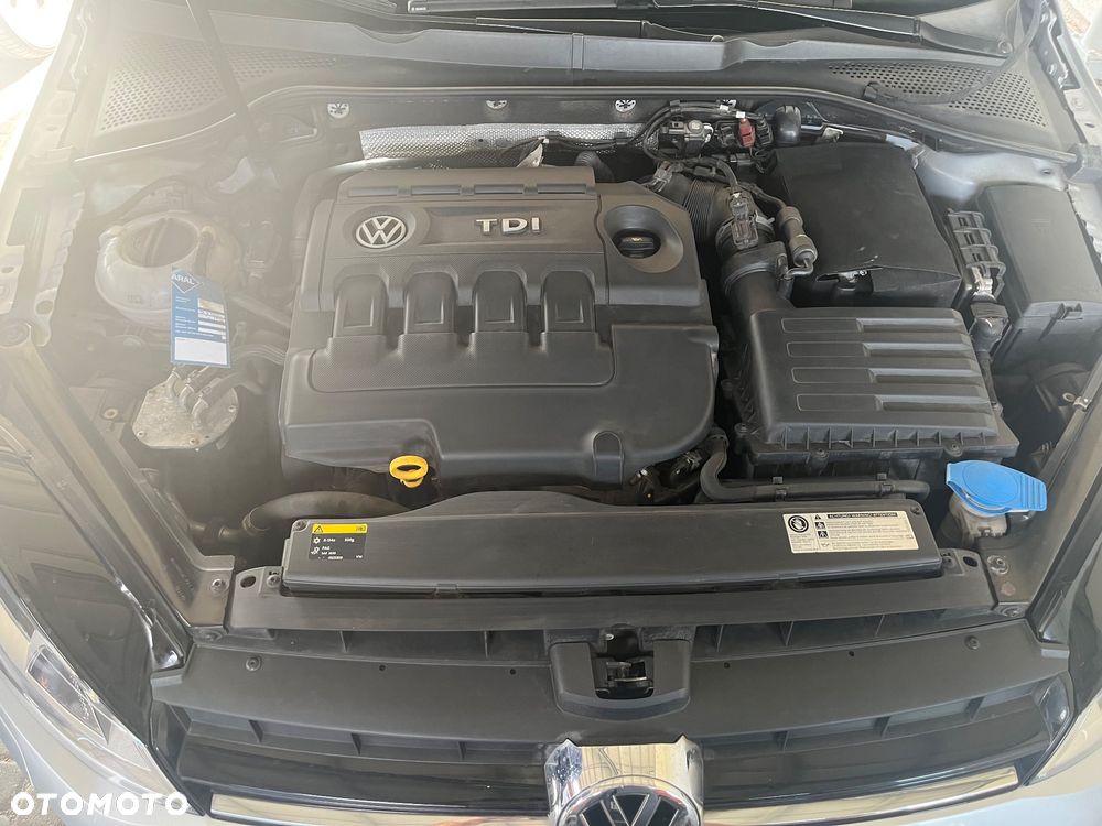 Volkswagen Golf 1.6 TDI BlueMotion Technology Lounge - 34