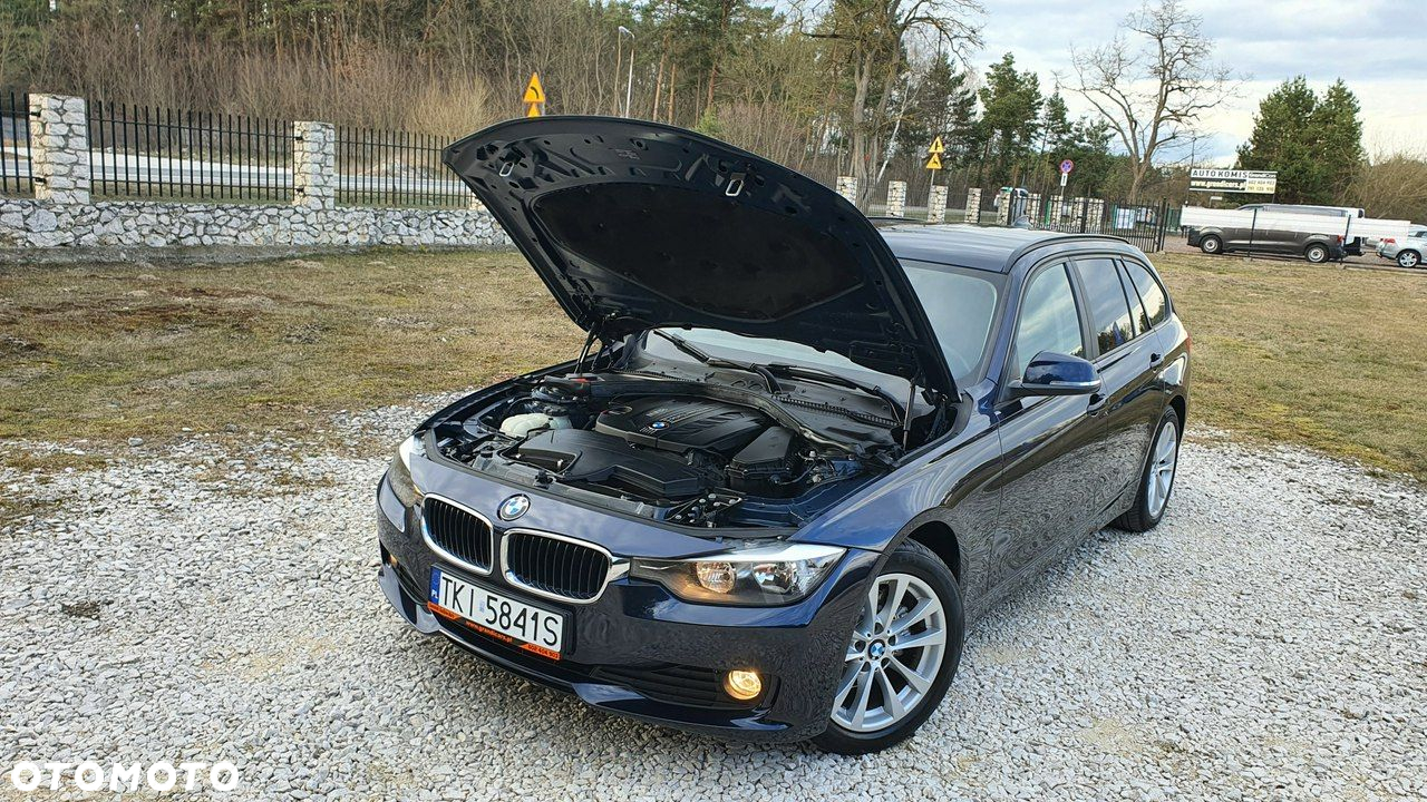 BMW Seria 3 320d DPF Touring - 31