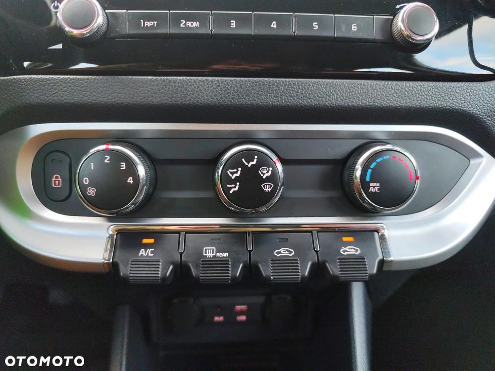 Kia Rio 1.4 M - 25