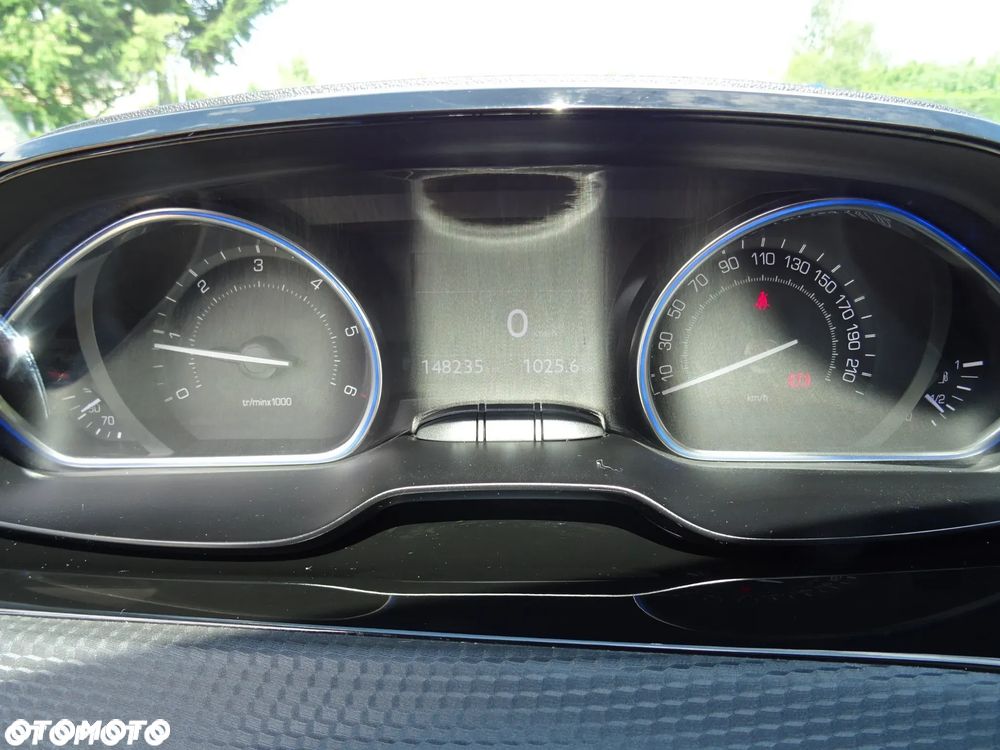 Peugeot 2008 e-HDi FAP 115 STOP & START Allure - 36