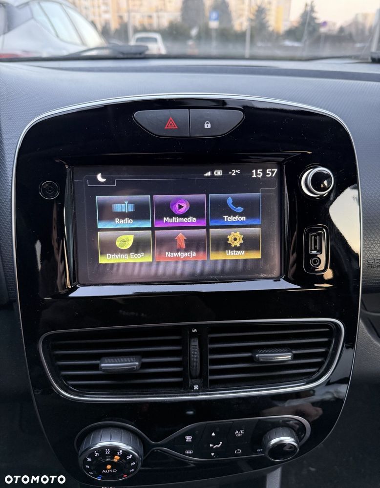 Renault Clio - 10
