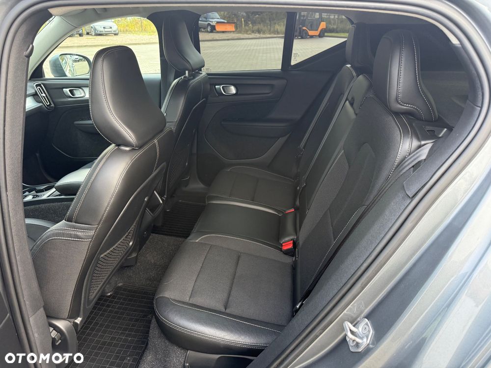 Volvo XC 40 D3 Geartronic Momentum - 24