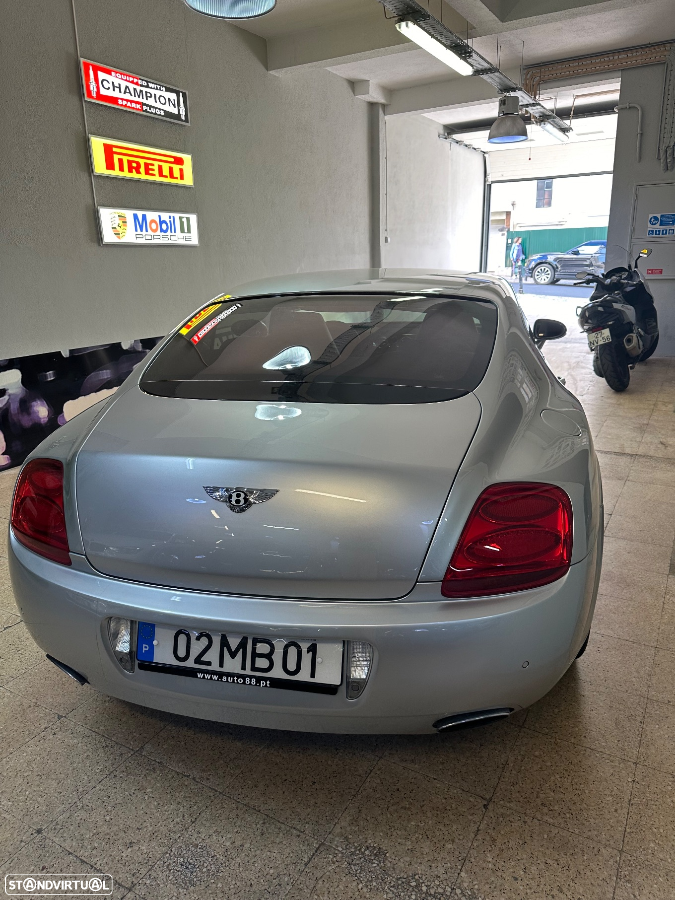 Bentley Continental GT - 11