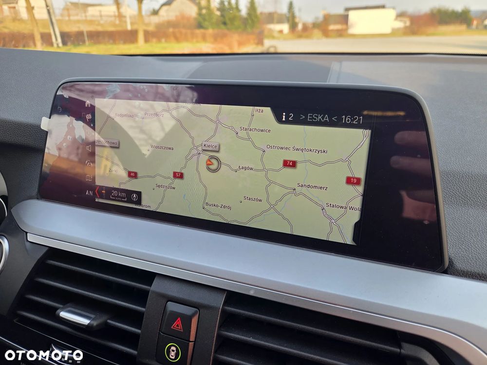 BMW X3 sDrive18d - 26