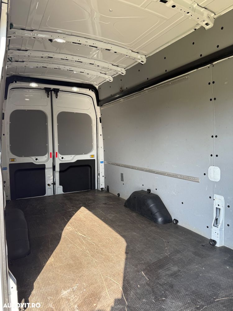 Ford Transit - 21