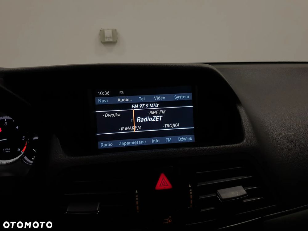 Mercedes-Benz Klasa E - 17