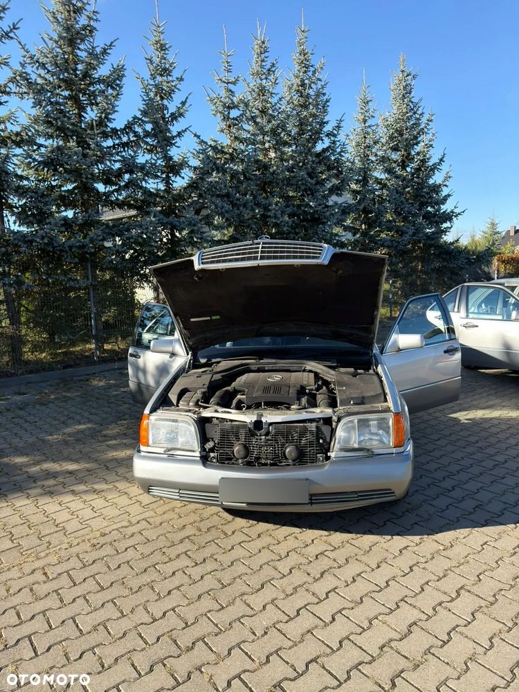 Mercedes-Benz S-Class 1992 photo 3