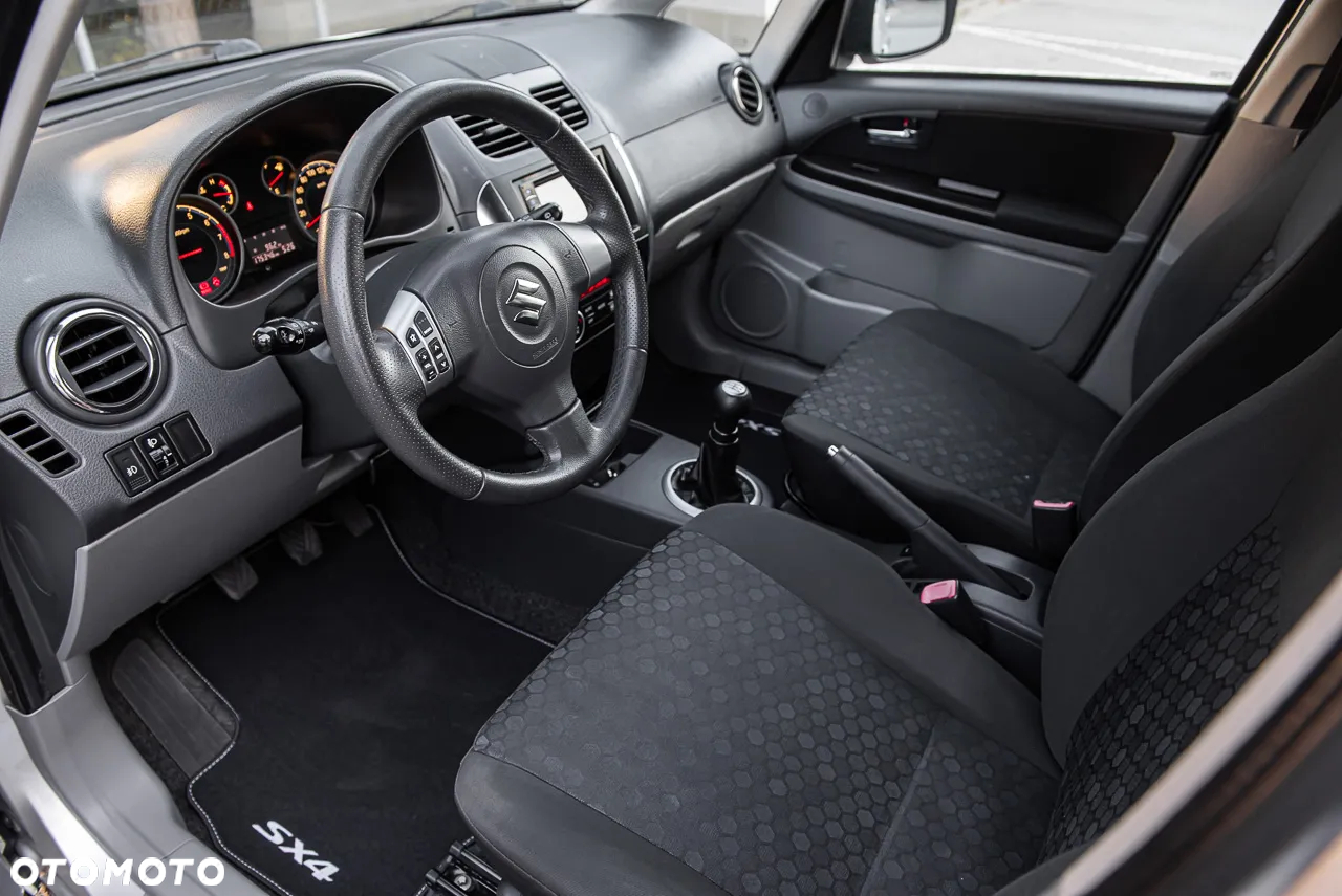 Suzuki SX4 - 16